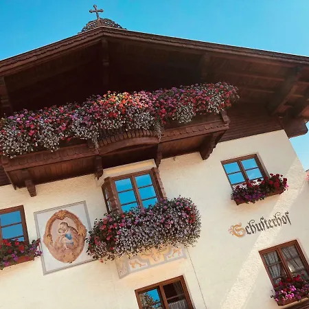 Schusterhof Apartment *